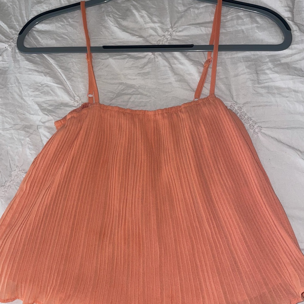 Salmon color tank top